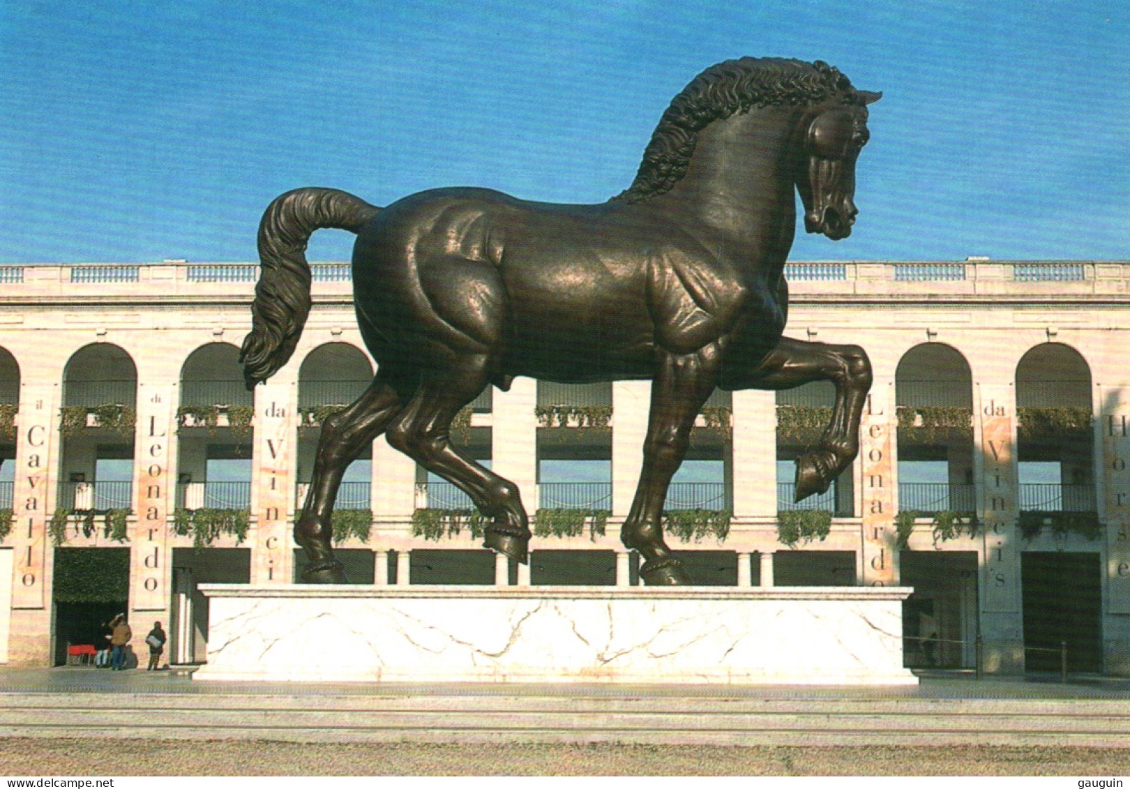 CPM - MILAN - Statue CHEVAL "LEONARDO" ... Edition Luigi Scrocchi - Monumenten