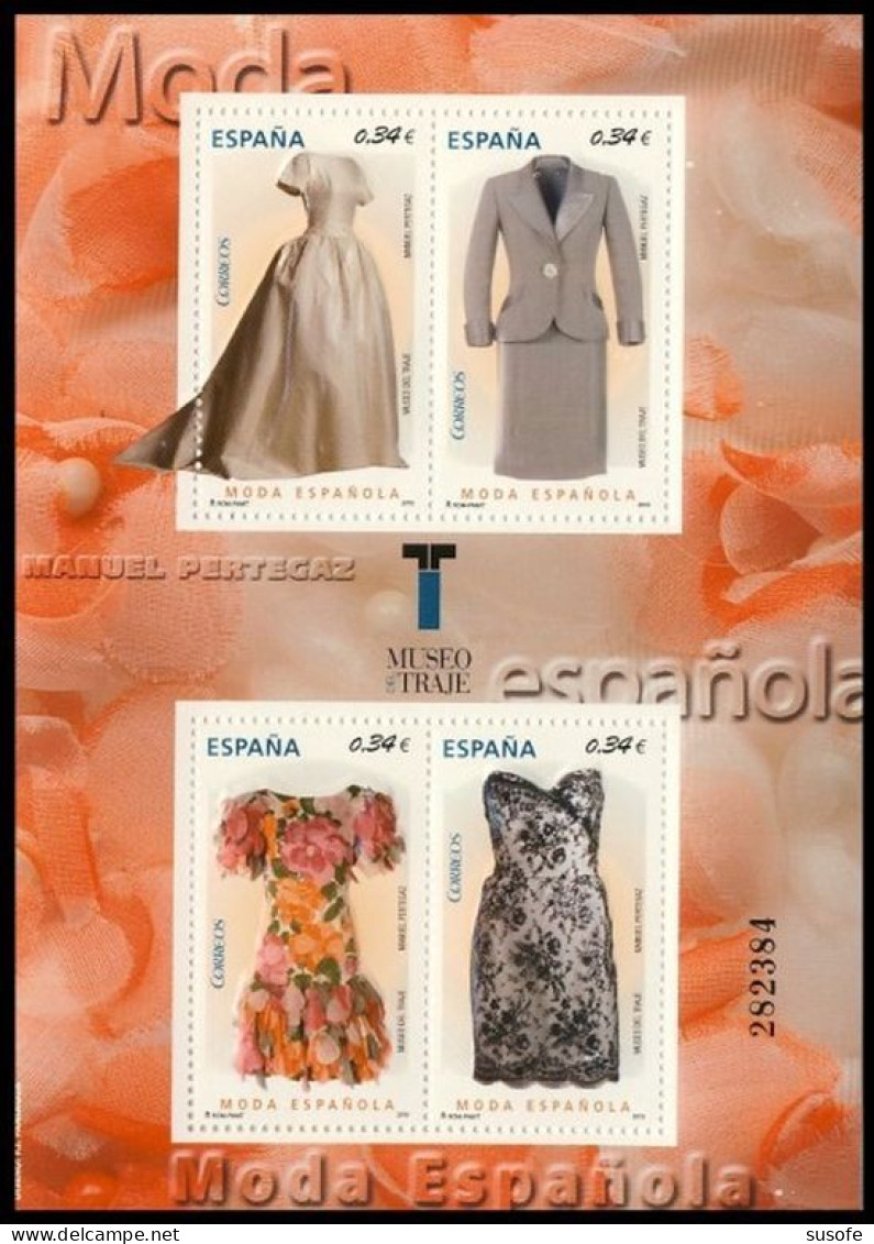 España 2010 Edifil 4605 Sellos ** HB Museo Del Traje Moda Española Manuel Pertegaz Michel BL199 Yvert BF190 Spain Stamps - Unused Stamps
