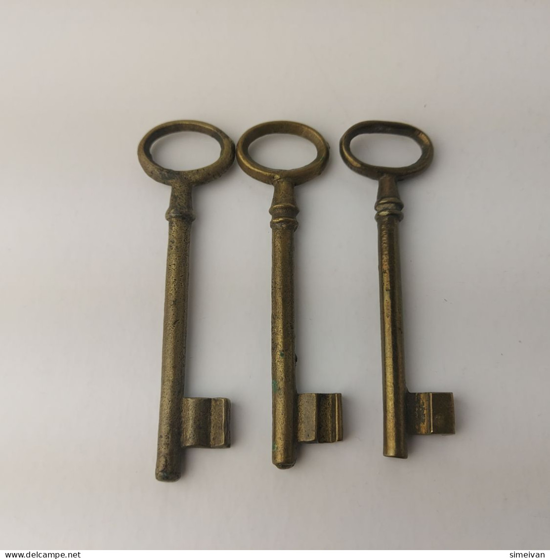 Vintage Lot Of 3 Different Brass Keys Skeleton Keys 10 Cm #5548 - Antiek Gereedschap
