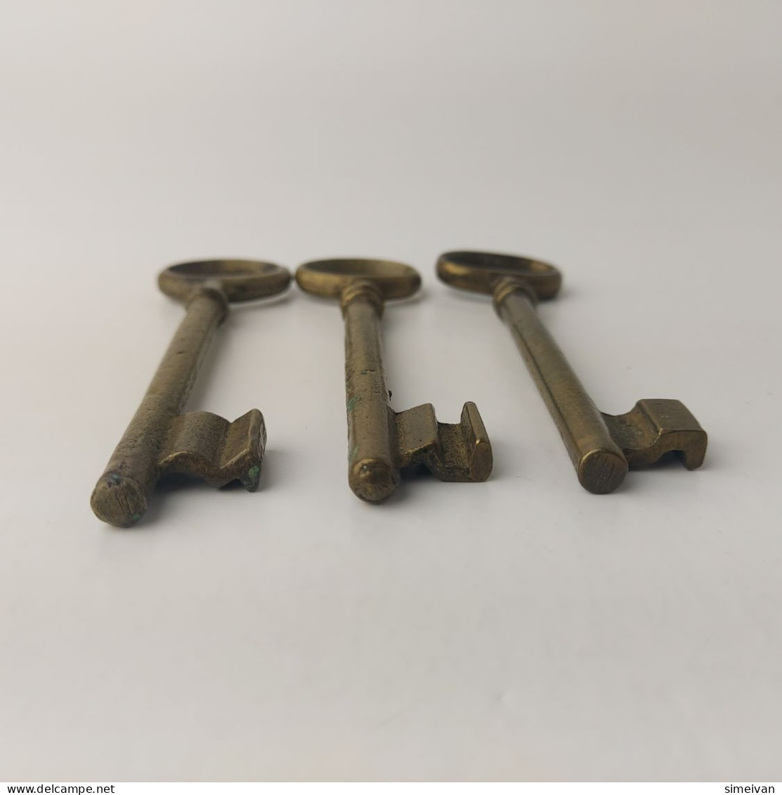 Vintage Lot Of 3 Different Brass Keys Skeleton Keys 10 Cm #5548 - Antike Werkzeuge