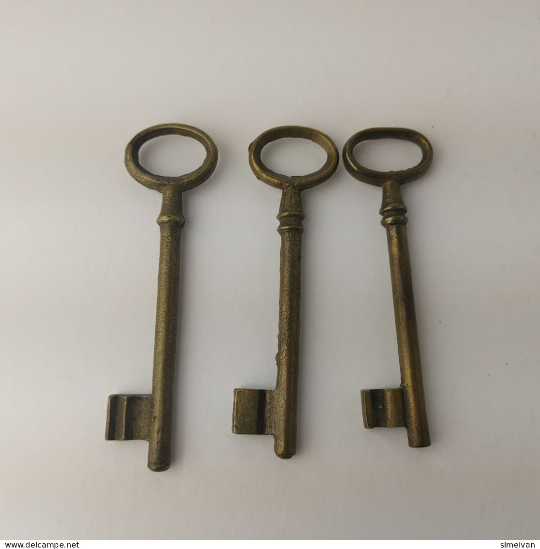 Vintage Lot Of 3 Different Brass Keys Skeleton Keys 10 Cm #5548 - Antike Werkzeuge