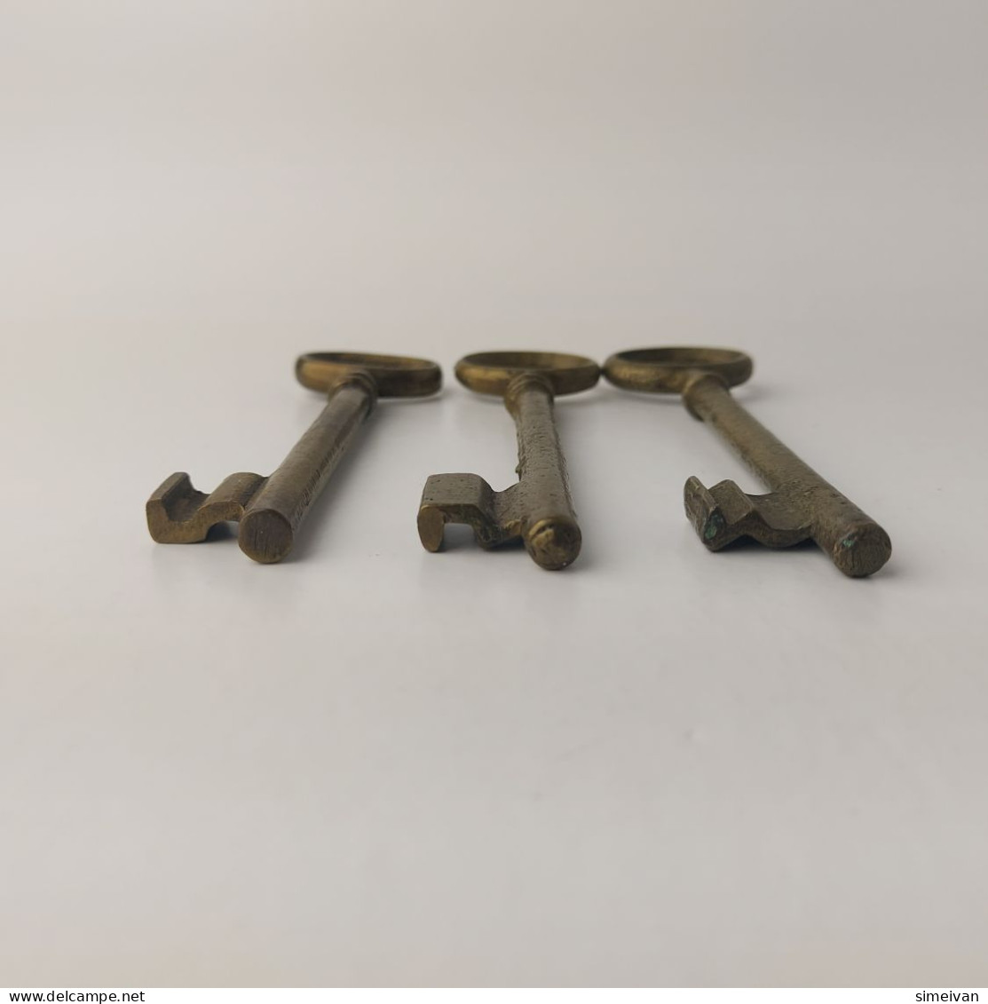 Vintage Lot of 3 Different Brass Keys Skeleton Keys 10 cm #5548