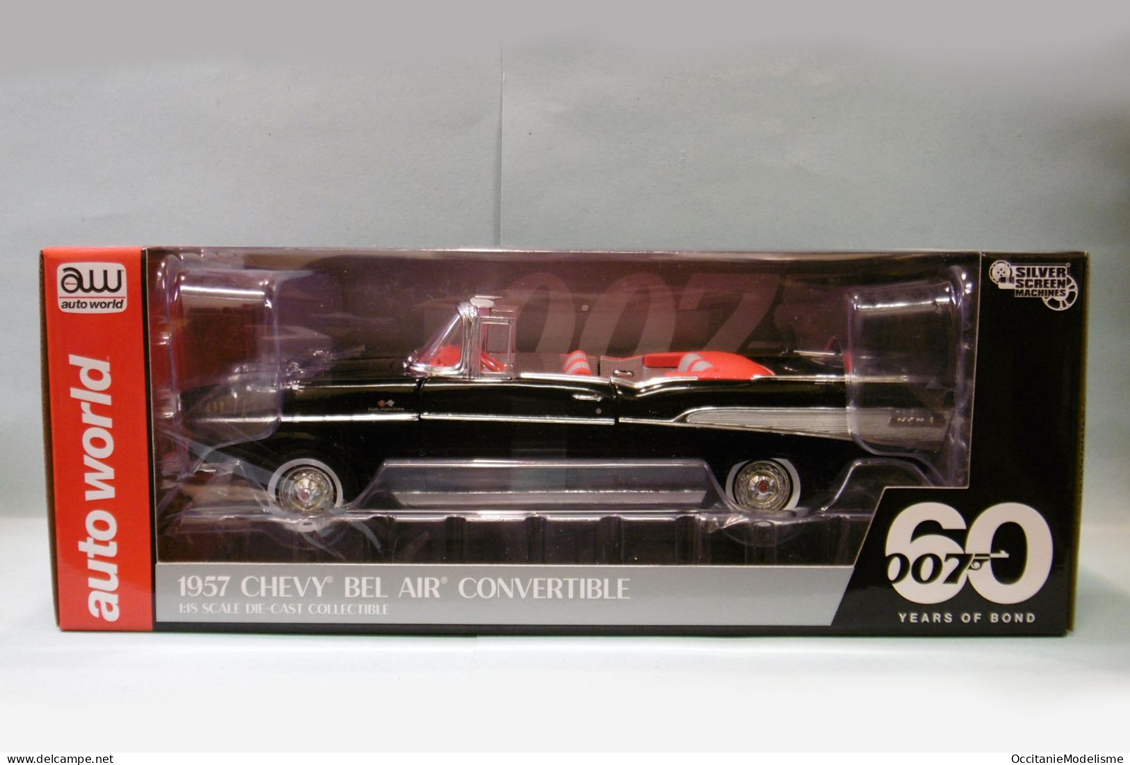 AutoWorld - CHEVROLET BEL AIR Convertible 1957 noir 007 Dr. No réf. AWSS134 Neuf 1/18