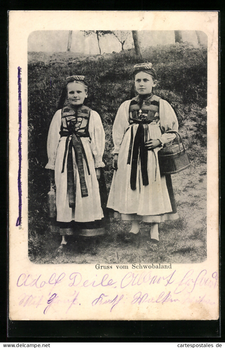 AK Zwei Mädchen In Schwäbischer Tracht Auf Einem Feldweg  - Costumes