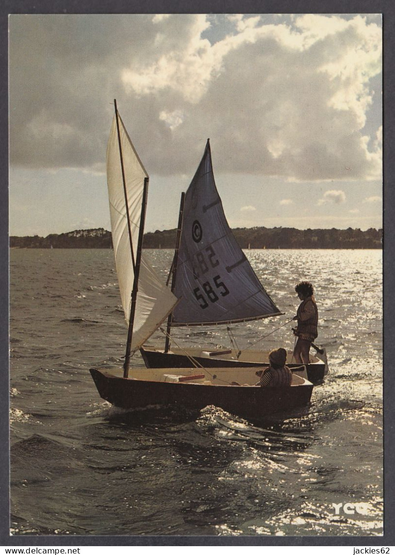 117554/ Initiation à La Voile En Bretagne, Optimist - Sailing