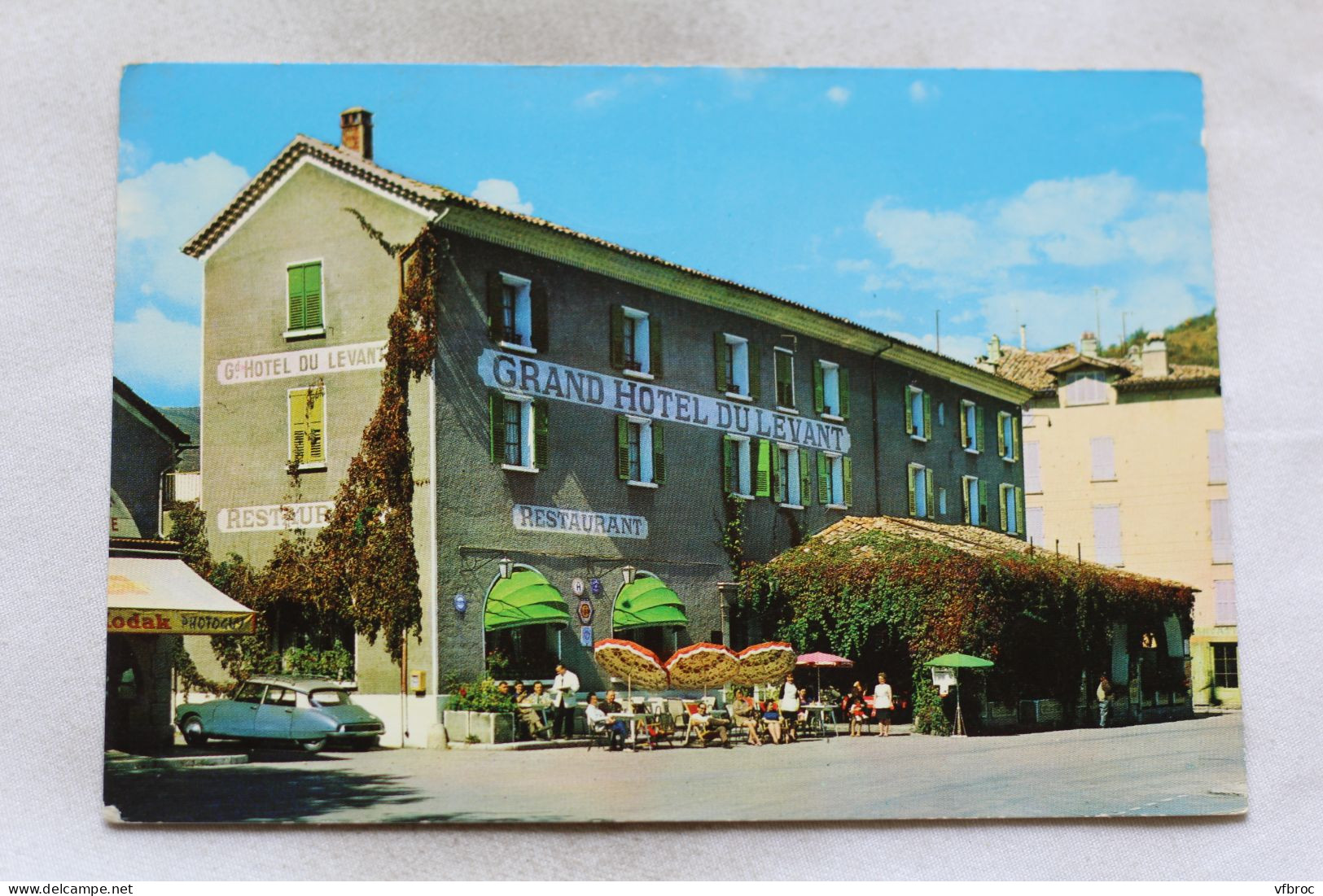 N556, Cpm, Castellane, Grand Hôtel Du Levant, Alpes De Haute Provence 04 - Castellane
