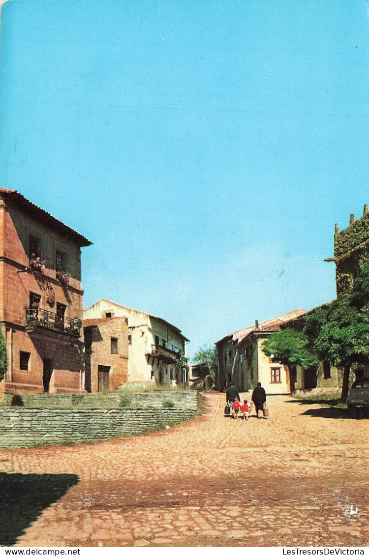 ESPAGNE - Santillana Del Mar (Santander) - Vue Sur La Place "Las Arenas" - Animé - Carte Postale - Cantabrië (Santander)