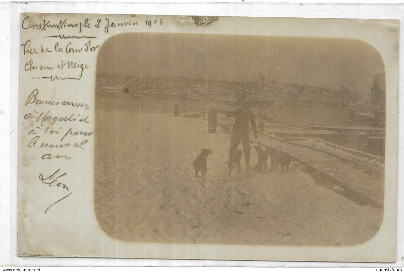 TURQUIE. CONSTANTINOPLE. 2 JANVIER 1906 CARTE PHOTOS CHIENS ET NEIGE CARTE ECRITE - Turkije