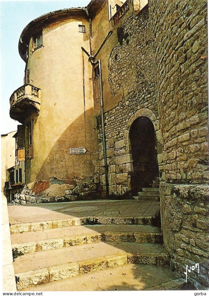 *CPM - 06 - ANTIBES - Vieille Maison Impasse Delorme Et Cours Massena - Antibes - Altstadt