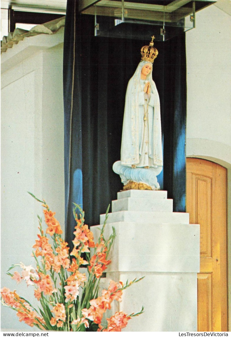 PORTUGAL - Fatima - Portugal - L'image De Notre Dame De Fatima Dans Le Chapelle - Carte Postale - Santarem