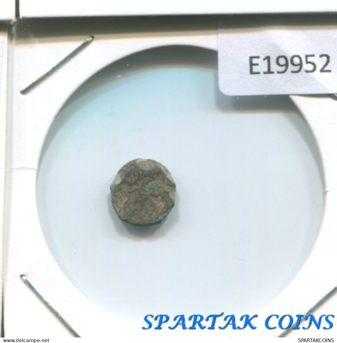 Authentic Original Ancient BYZANTINE EMPIRE Coin #E19952.4.U.A - Byzantium