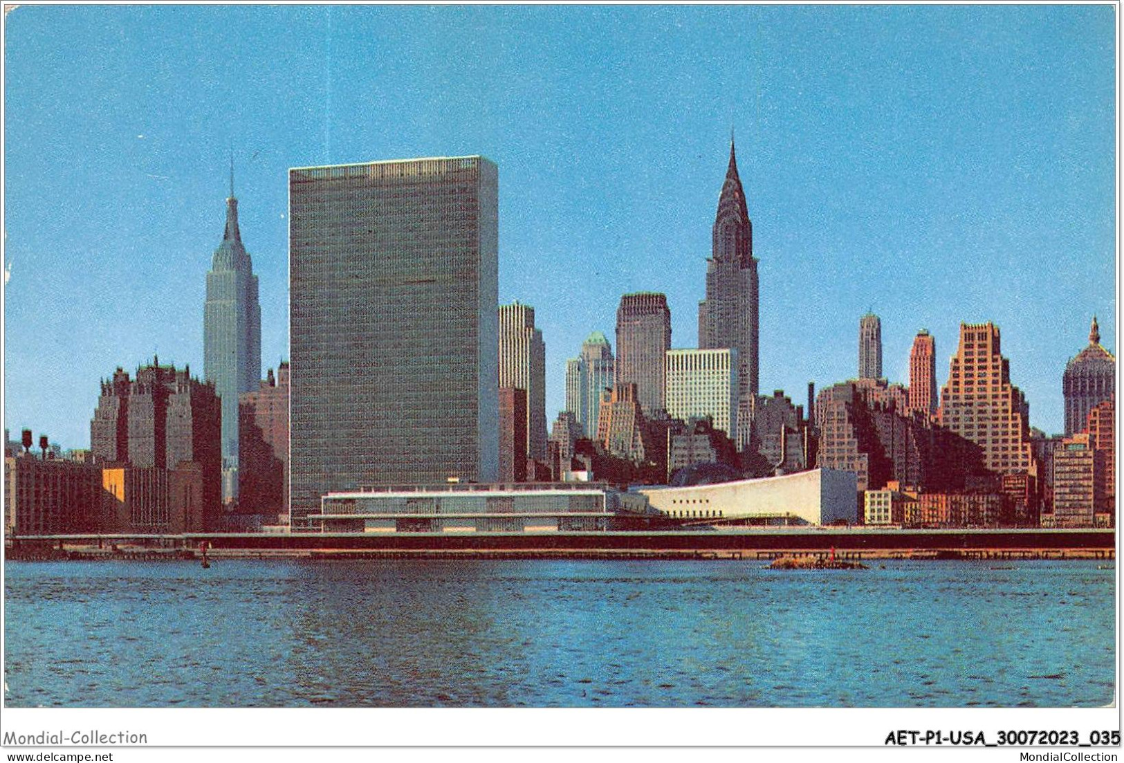 AETP1-USA-0019 - MID-MANHATTAN Skyline From Across The East River - Manhattan