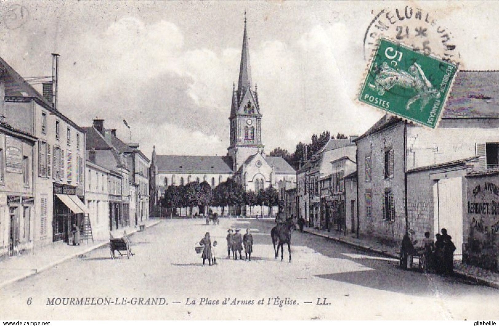51 - MOURMELON Le GRAND - La Place D'armes Et L'église - Mourmelon Le Grand