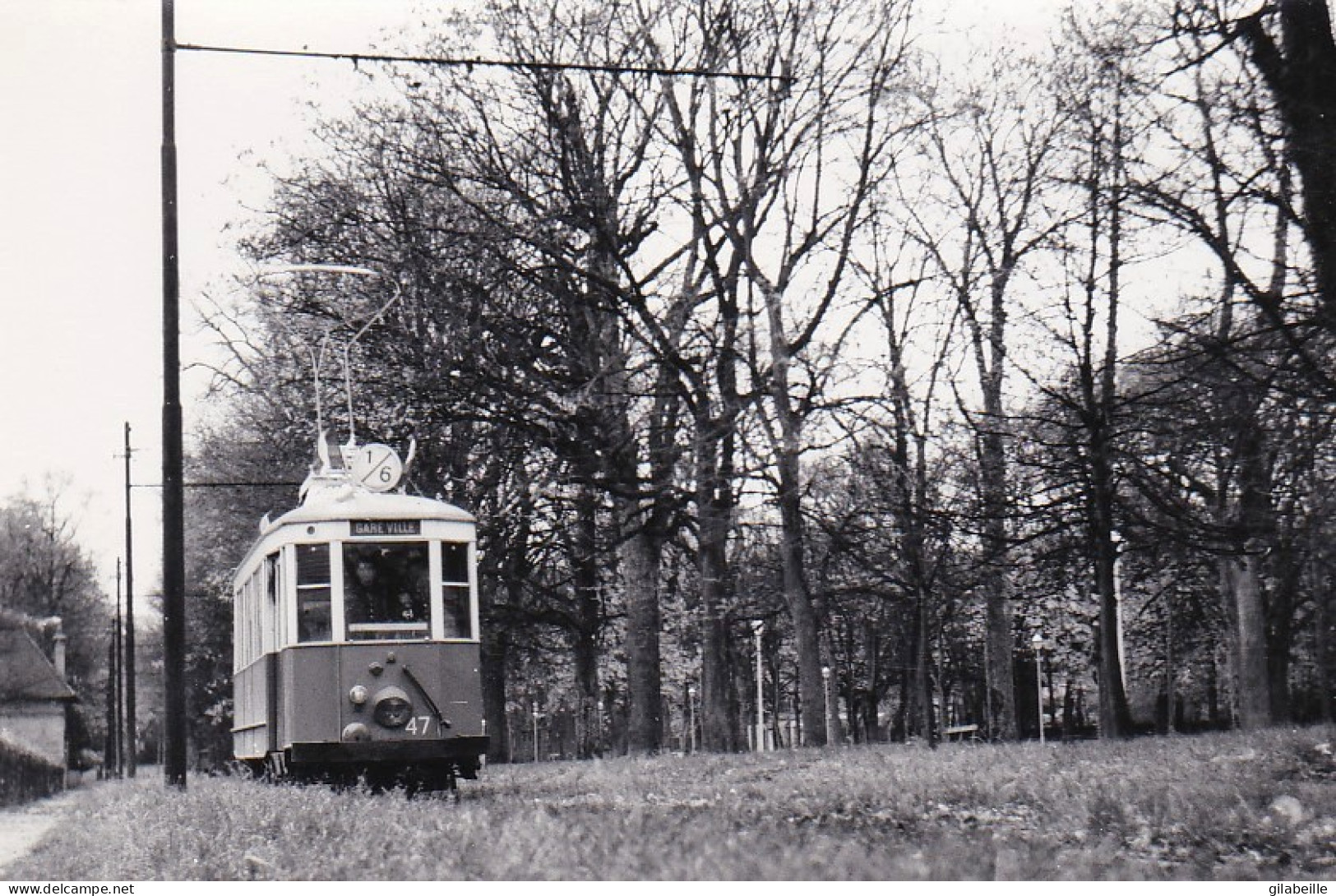 Photo  - DIJON -  1959  - Tramway Electrique Motrice De Dietrich Dans Les Allées Du Parc Se Dirigeant Vers La Gare  - Zonder Classificatie