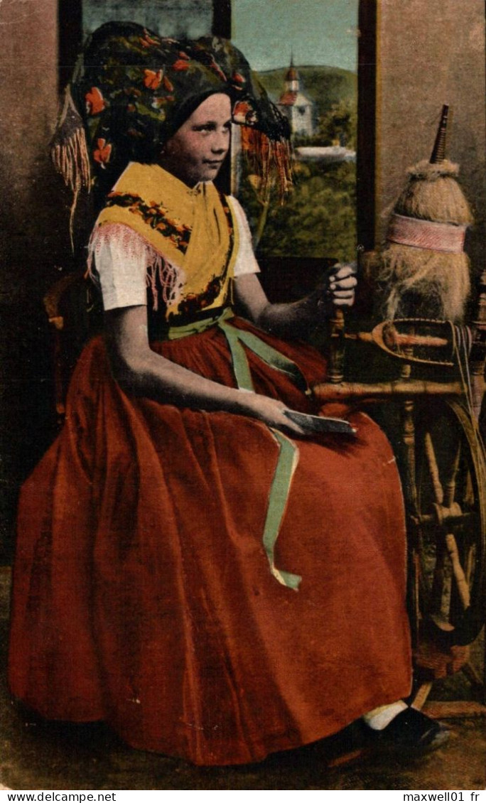 O7 - Carte Postale Fantaisie - Spreewälderin Am Spinnrade - Femme Du Spreewald Au Rouet - Costumes