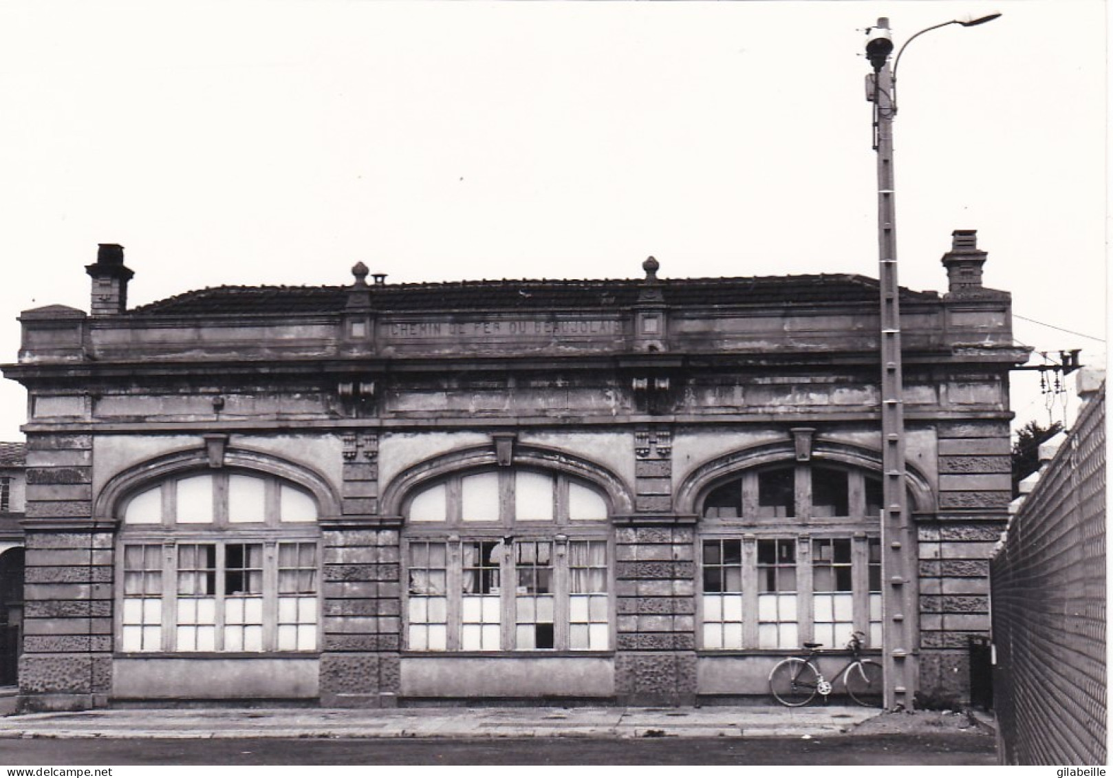 Photo Originale - 69 - Rhone - VILLEFRANCHE Sur SAONE - Ancienne Gare Du Chemin De Fer Du Beaujolais - Bd L.Blanc - Luoghi