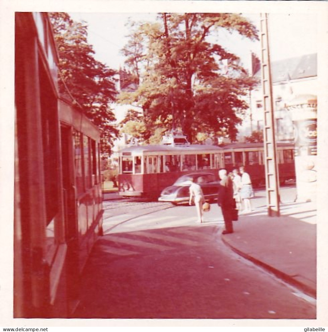 Photo Originale - 21 - DIJON - Place St Bernard - Croisement De 2 Rames - Tramway Ligne 5  - 09/ 1960 - Lugares