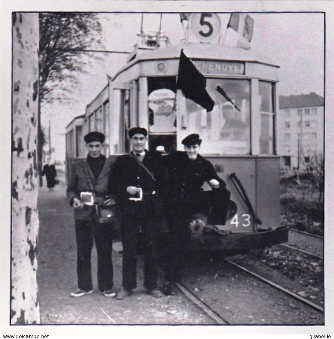 Photo  - 21 - DIJON-controleurs -  Denier Jour Avant Fermeture De La Ligne Tramway 5 - Le 5 Novembre 1960 -retirage  - Lieux
