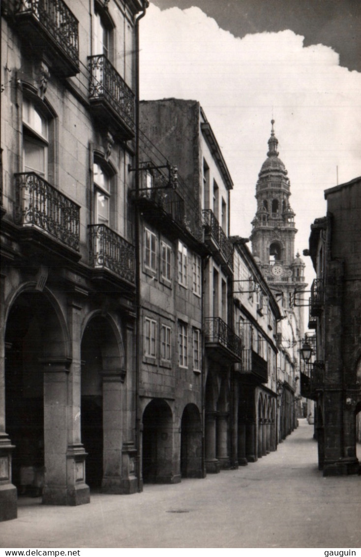 CPSM - SANTIAGO De COMPOSTELA - Calle Typique - Edition A.Campana - Santiago De Compostela