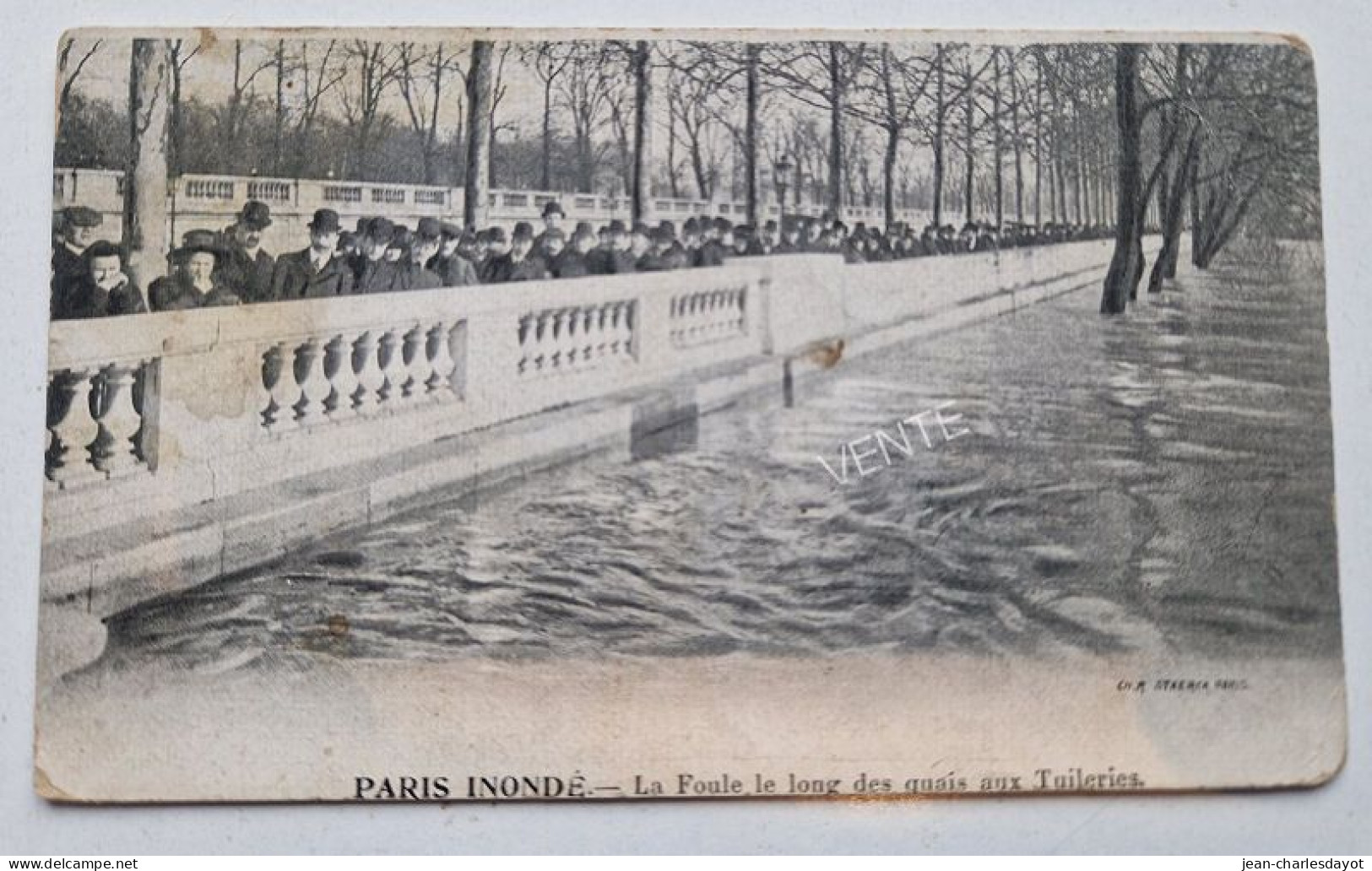 Carte Postale PARIS : Inondé Foule Quai Tuileries - Überschwemmung 1910