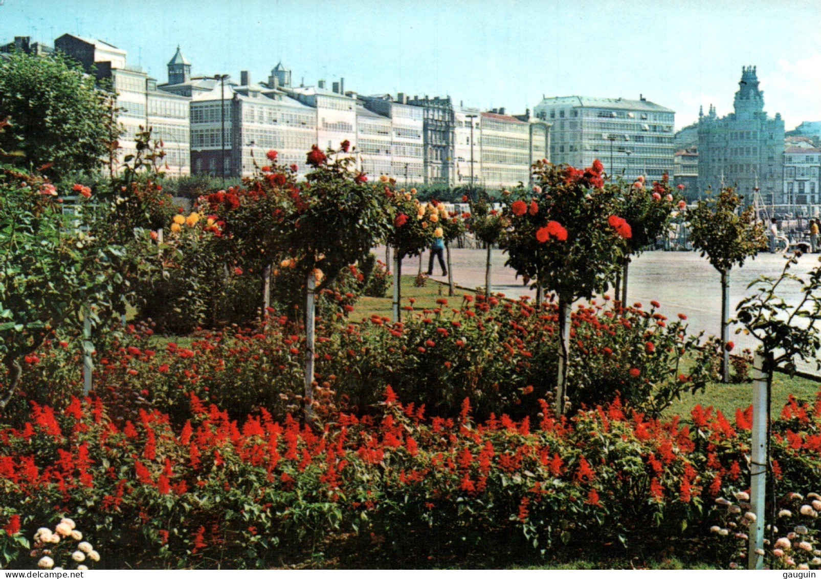 CPM - LA CORUNA - Jardins Dans L'Avenue Del Altérez Provisional - Edition Vistabella - La Coruña