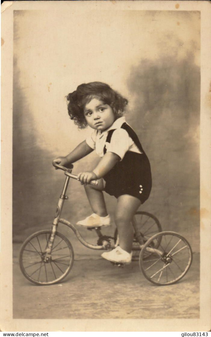 Velo, Tricycle, Jeune Enfant Sur Son Tricycle - Sonstige & Ohne Zuordnung