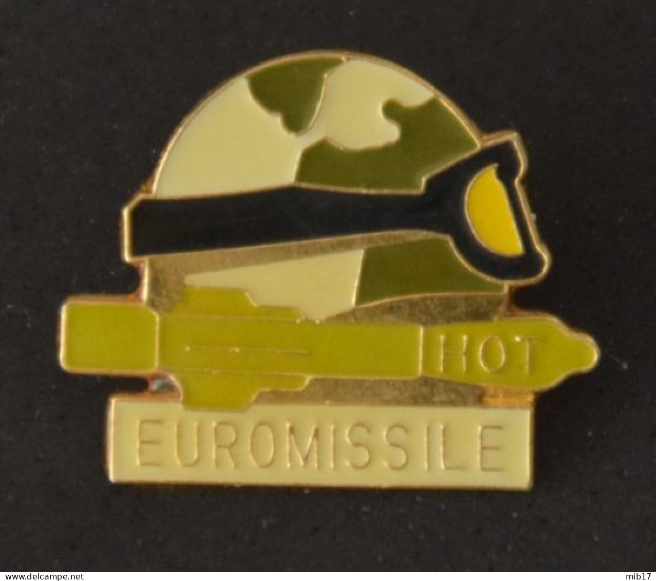 Pin's Missile HOT- EUROMISSILE - Sans Marque - Militares