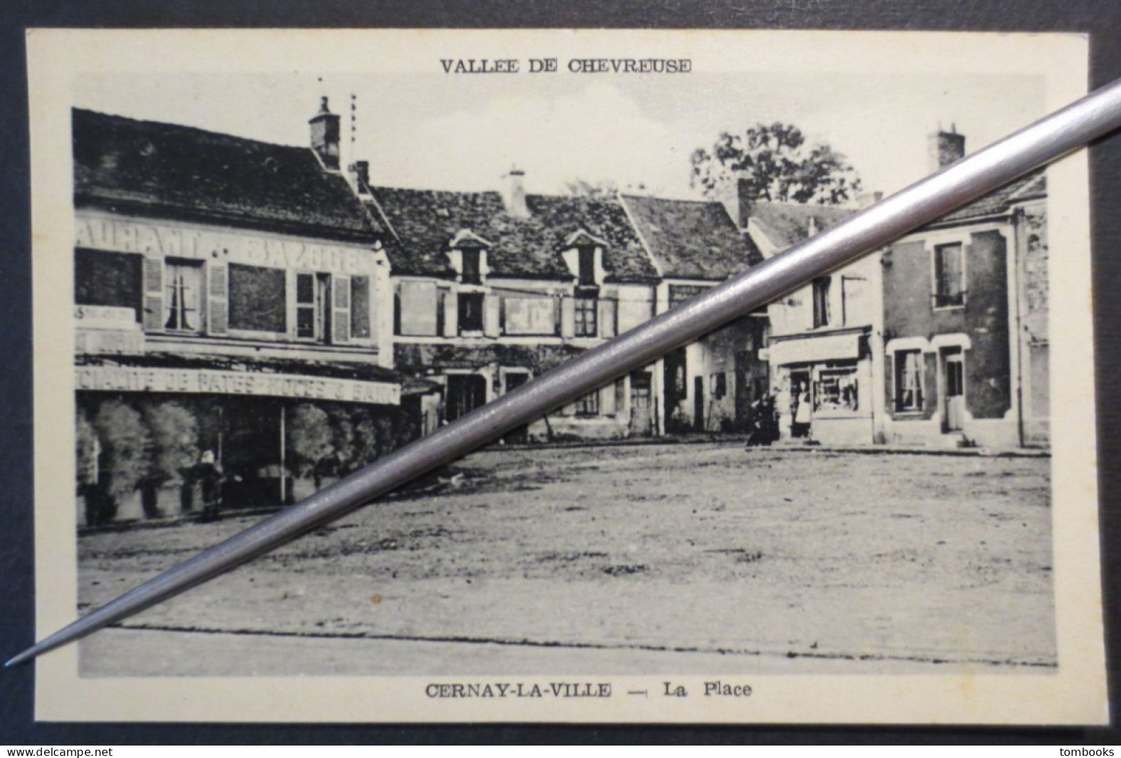 78 - Cernay La Ville - Rambouillet - CPSM - La Place - Collection Fortin / Cliché SPS - TBE - - Cernay-la-Ville