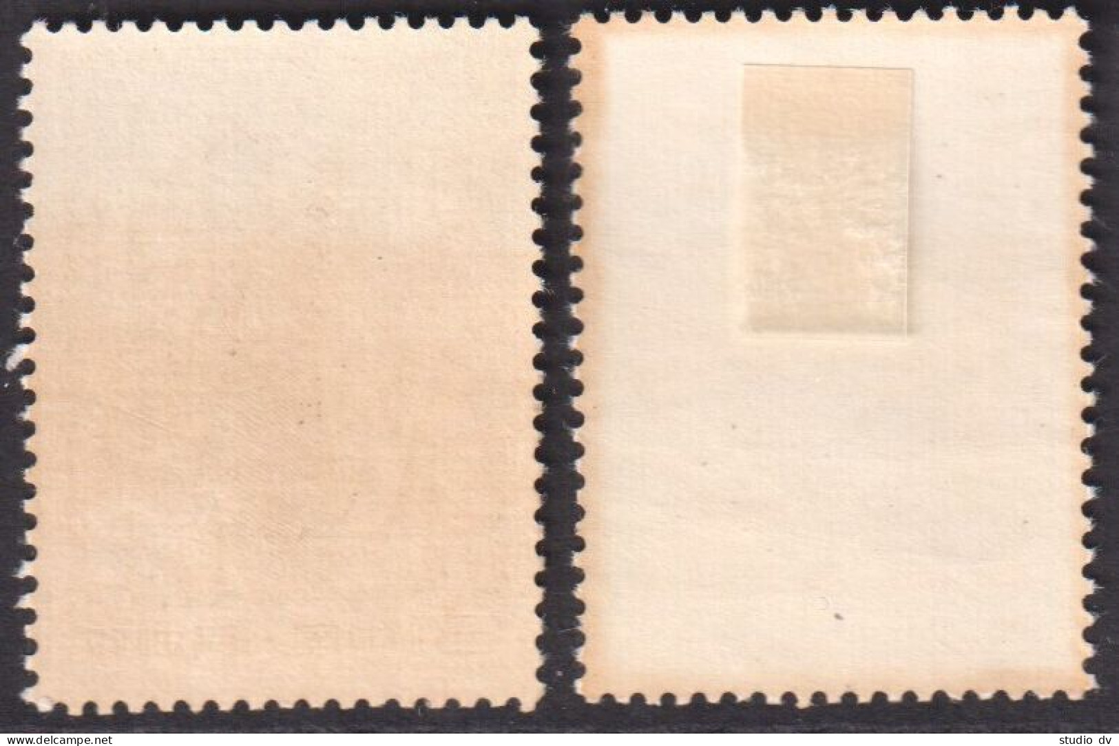 China PRC 1960 Friedrich Engels’ 140th Birthday Mi 568-569 MH - Unused Stamps
