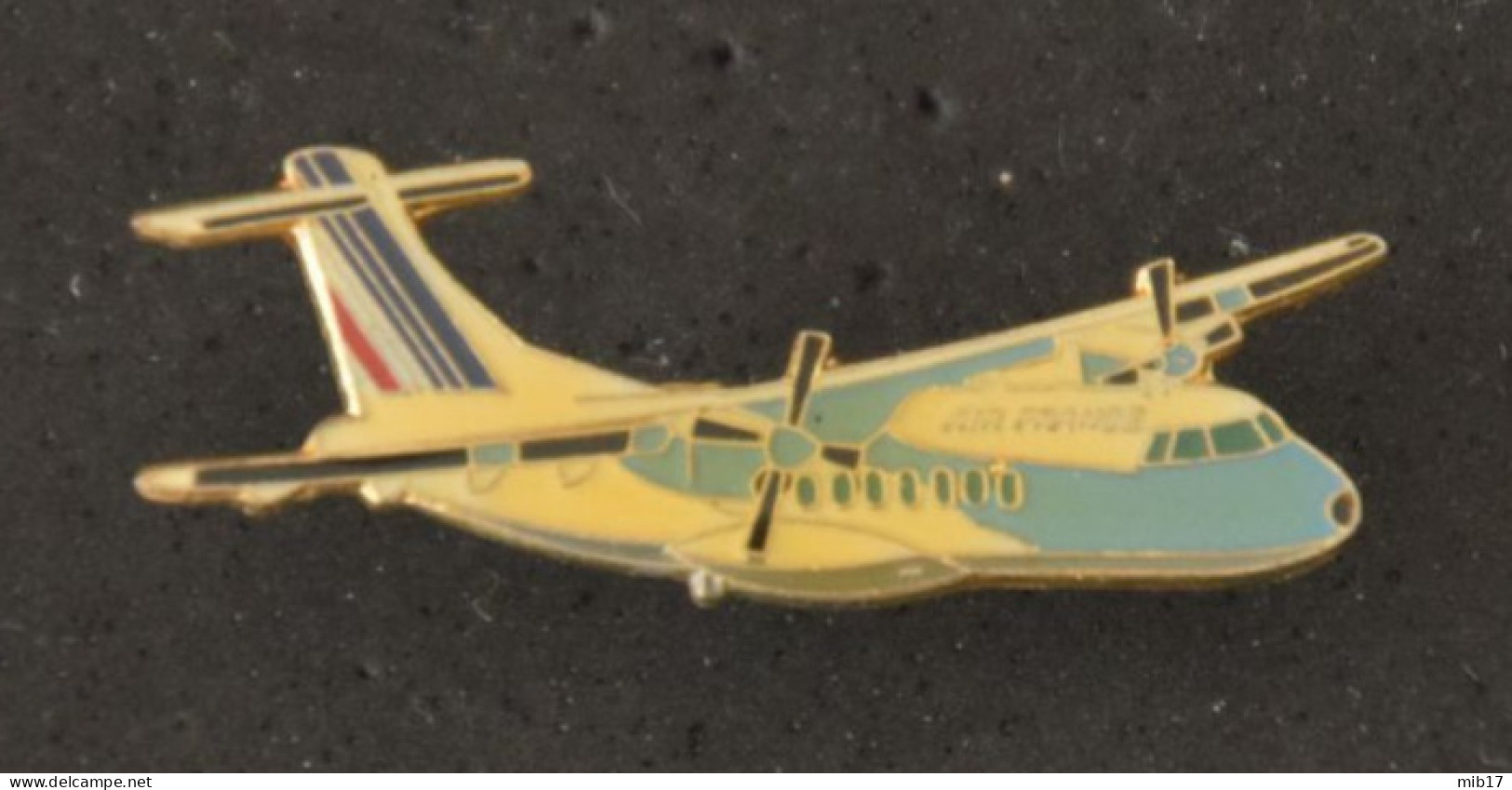 Pin's Avion AIR FRANCE  ATR 42-500- Marque JYS _ J.Y. SEGALEN - Airplanes