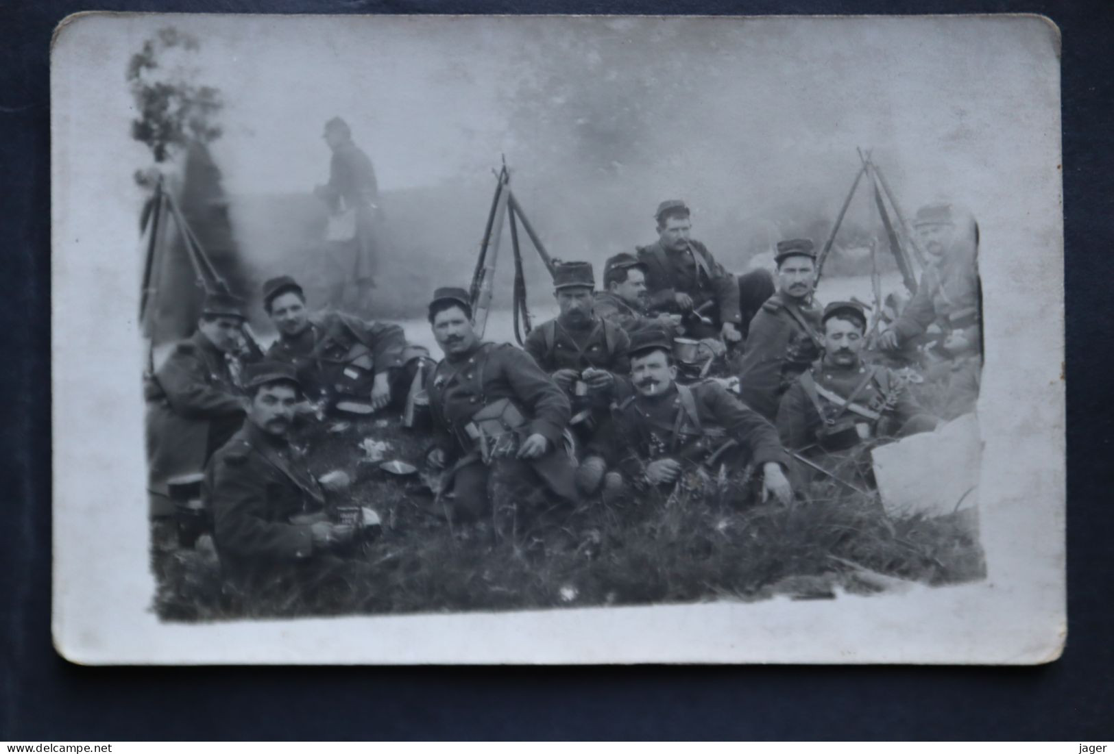 Carte Photo La Pause Des Biffins Vers 1914 - War, Military