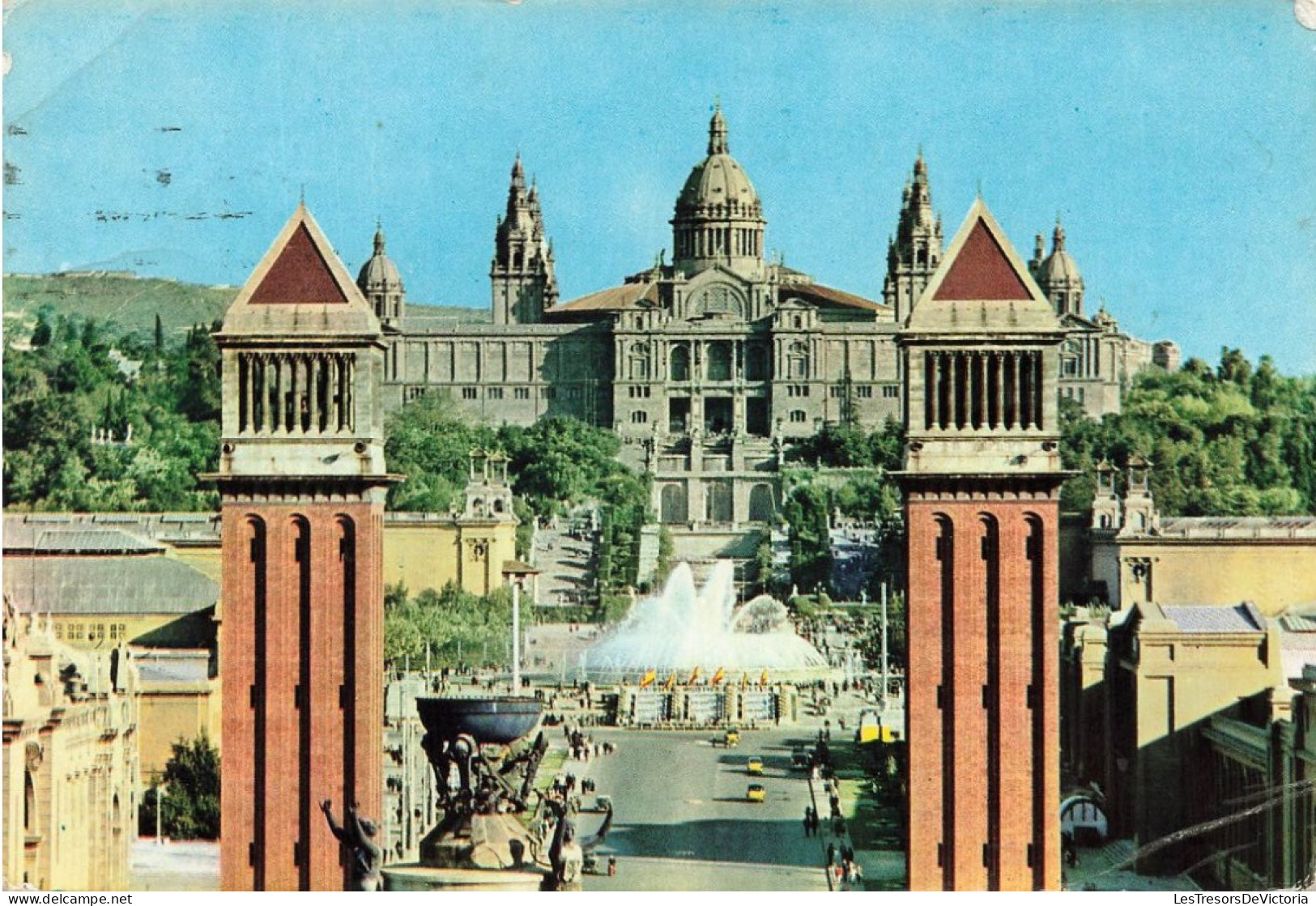 ESPAGNE - Barcelona - Vue Sur L'entrée De L'exposition Et Palais National Dans Le Fond - Fontaine - Carte Postale - Barcelona