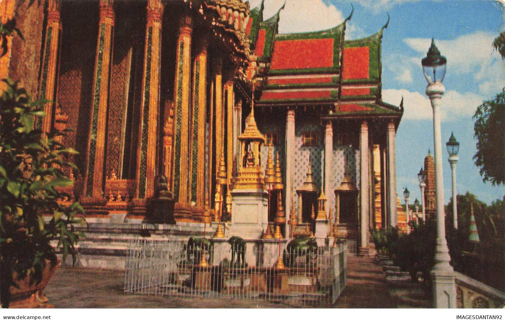 THAILANDE #FG51881 THAILAND BANGKOK SCENE OF THE EMERALD BUDDHA TEMPLE - Thailand