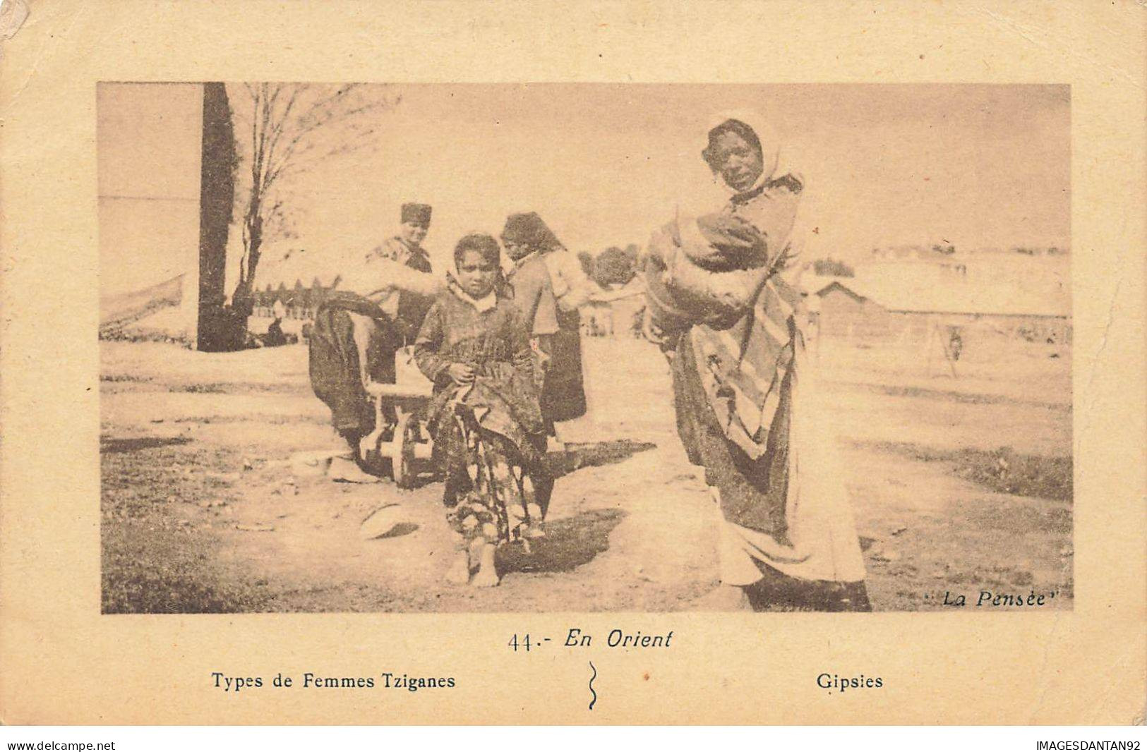 GRECE #DC50947 FEMMES  TZIGANES AVEC LEUR BROUETTE - Grèce