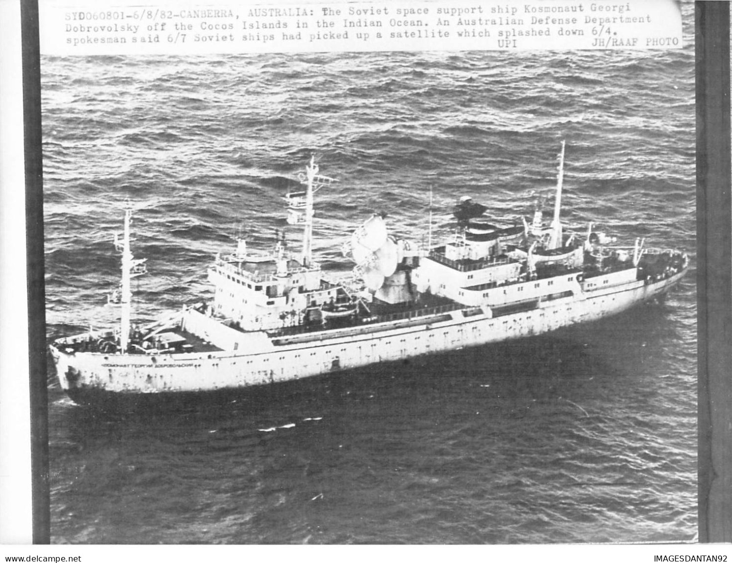 BATEAUX #PPMK1355 PHOTO CANBERRA AUSTRALIA THE SOVIET SPACE SUPPORT SHIP KOSMONAUT GEORGI DEBROVOLSKY 6/8/82 - Boats