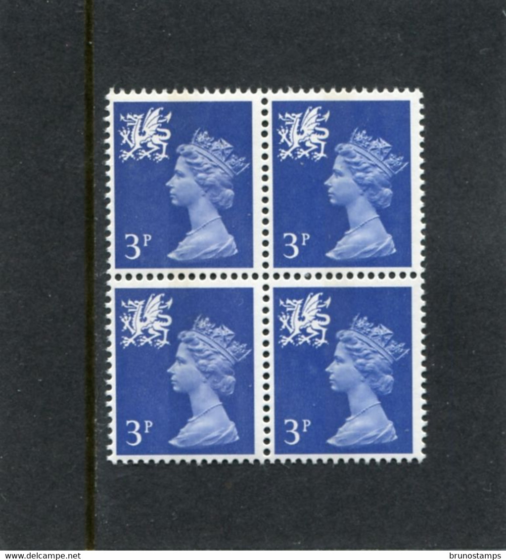 GREAT BRITAIN - 1971 3p  WALES  CB  BLOCK OF 4 MINT NH - Unused Stamps