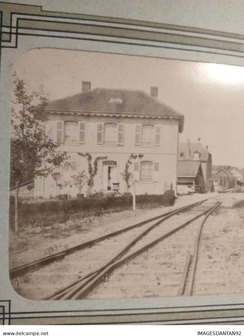 PHOTOGRAPHIE 57 SARREGUEMINES LA FAYENCERIE ANNEE 1880 GARE LIVRAISON MARCHANDISE VOIE CHEMIN DE FER - Anciennes (Av. 1900)