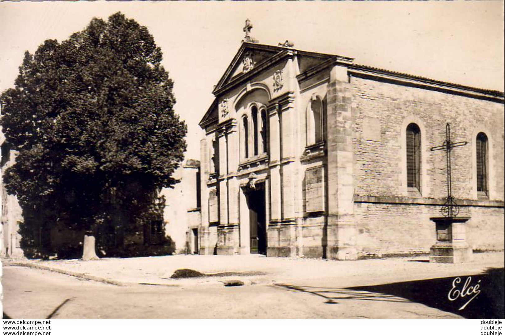 D33  BLAYE  L'Église - Blaye