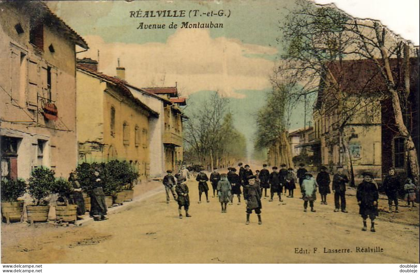 D82   RÉALVILLE   Avenue De Montauban - Realville