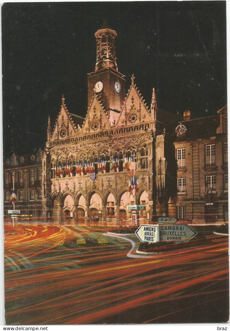 CPM  Saint Quentin Hotel De Ville - Saint Quentin