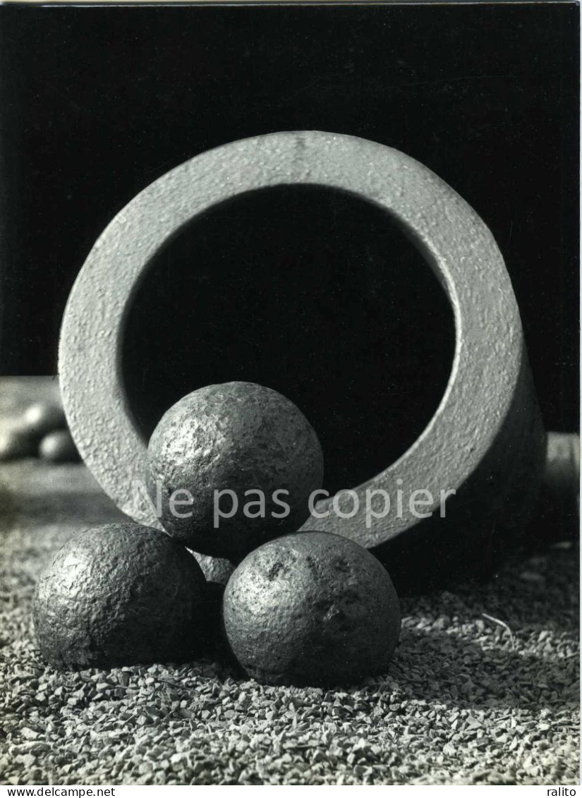 BOMBARDE Vers 1970 Canon Boulets Grande Photo 22,3 X 16,4 Cm Par REYCKERS - Autres & Non Classés