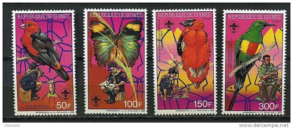 Rep. Guinée ** N° 865 à 868 - Oiseaux Et Papillons. Scoutisme - Guinée (1958-...)