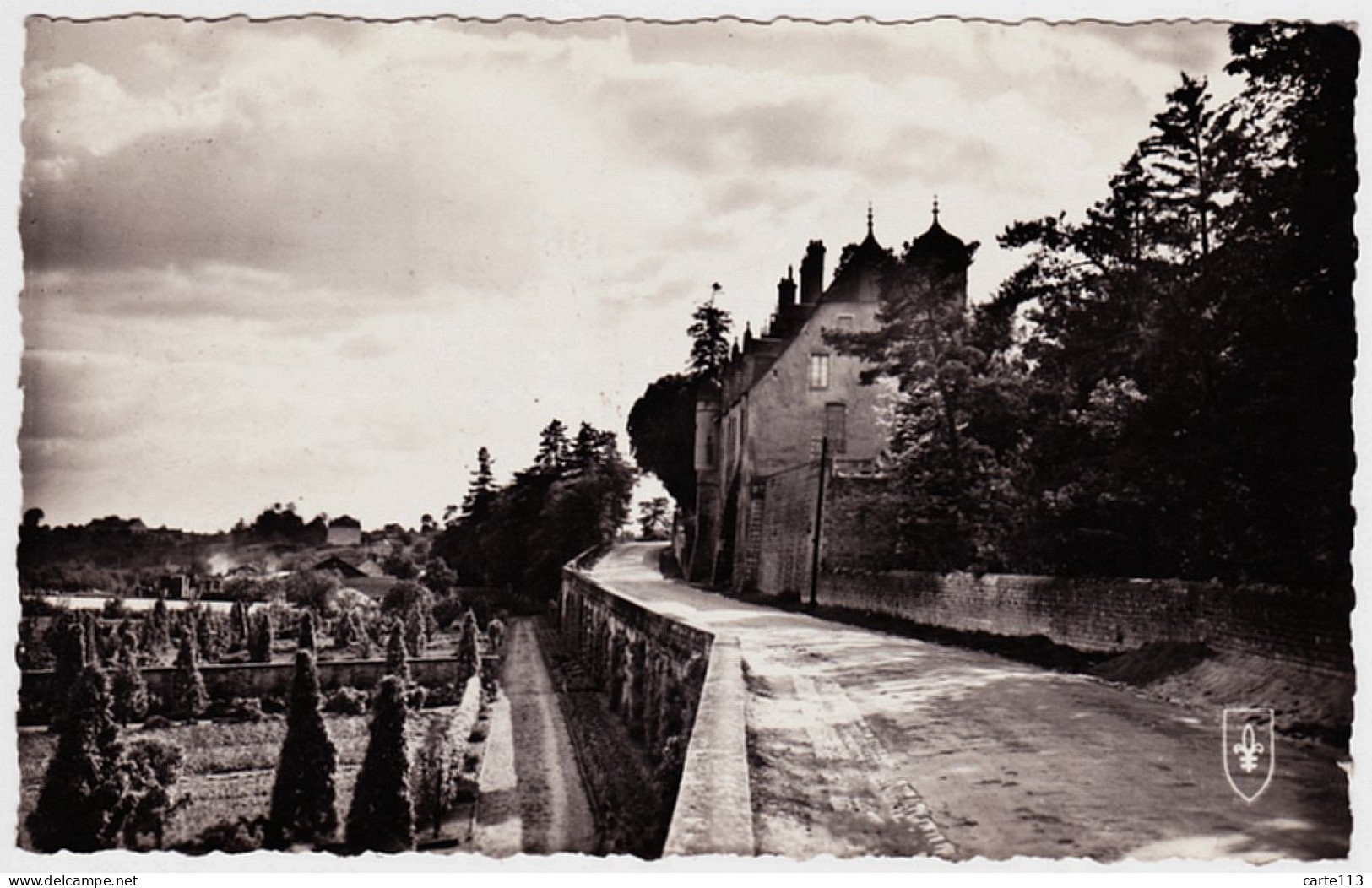 58 - B20964CPSM - CHATILLON EN BAZOIS - Le Chateau Et Ses Jardins - Très Bon état - NIEVRE - Chatillon En Bazois