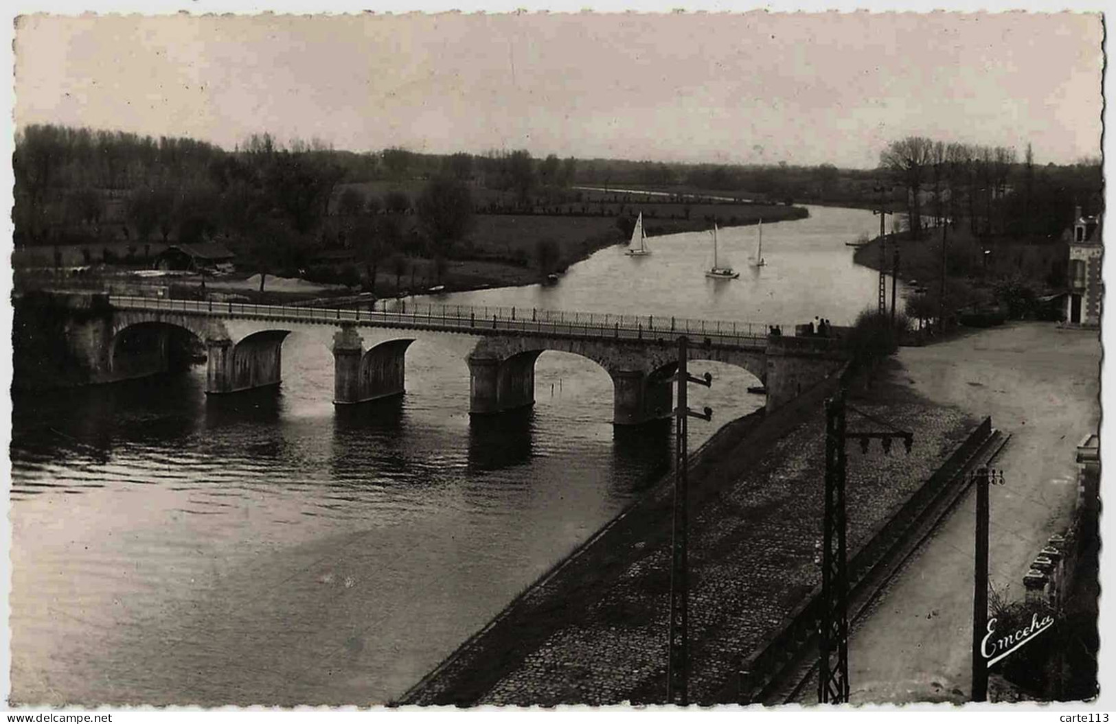 49 - B22746CPSM - CHATEAUNEUF SUR SARTHE - Les Régates Au Pont - Très Bon état - MAINE ET LOIRE - Chateauneuf Sur Sarthe