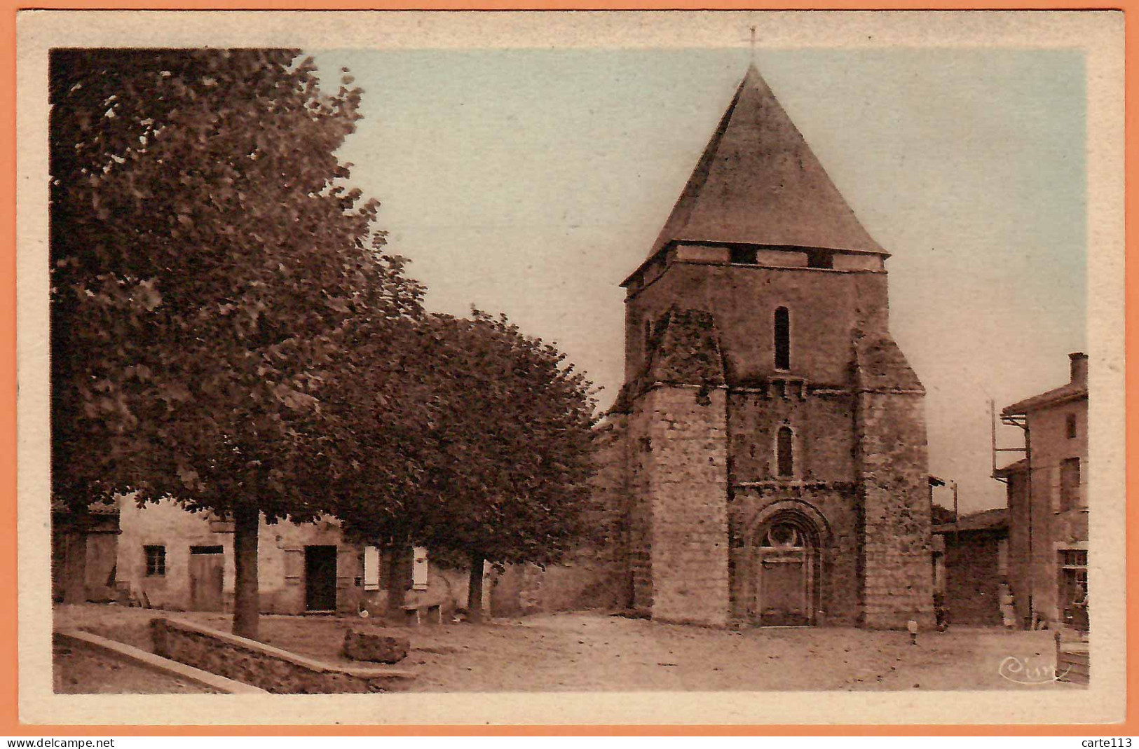 16 - B34226CPA - PRESSIGNAC - Place De L'Eglise - Très Bon état - CHARENTE - Other & Unclassified