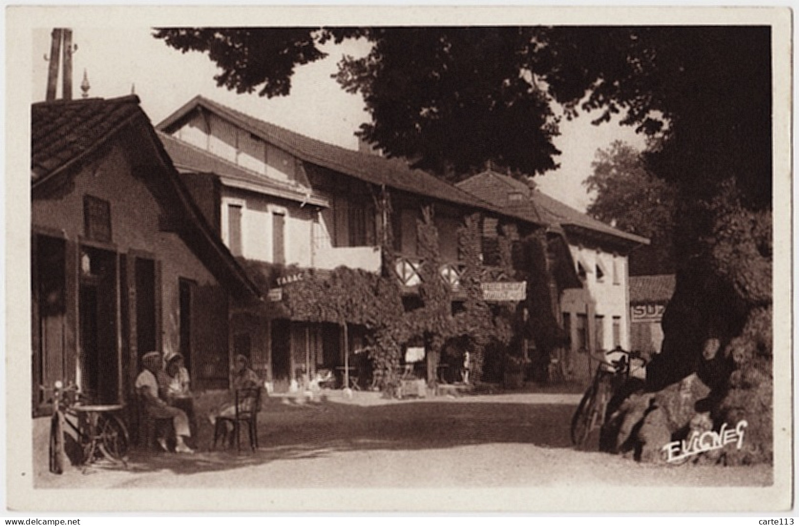 40 - B22036CPA - BISCAROSSE BOURG - BISCARROSSE - La Place Sous Le Vieil Orme, Cafe Terrasse - Parfait état - LANDES - Biscarrosse