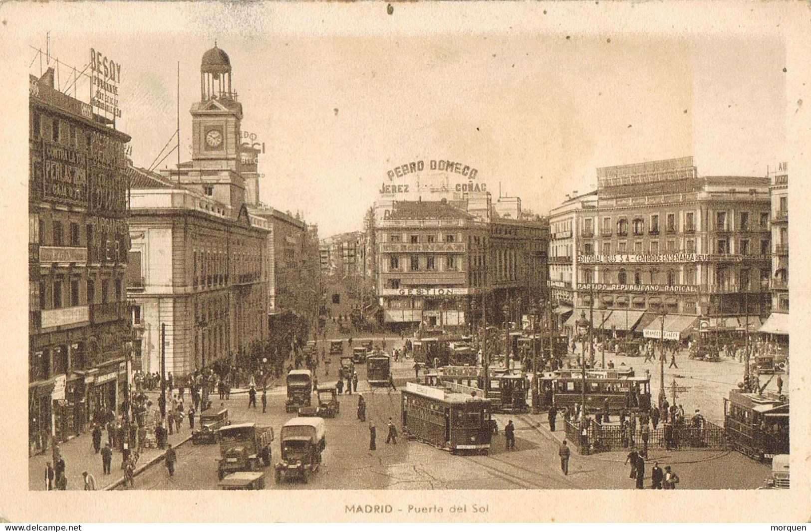 54969. Postal MADRID 1943. Vista Animada Puerta Del Sol Y Tranvias - Covers & Documents