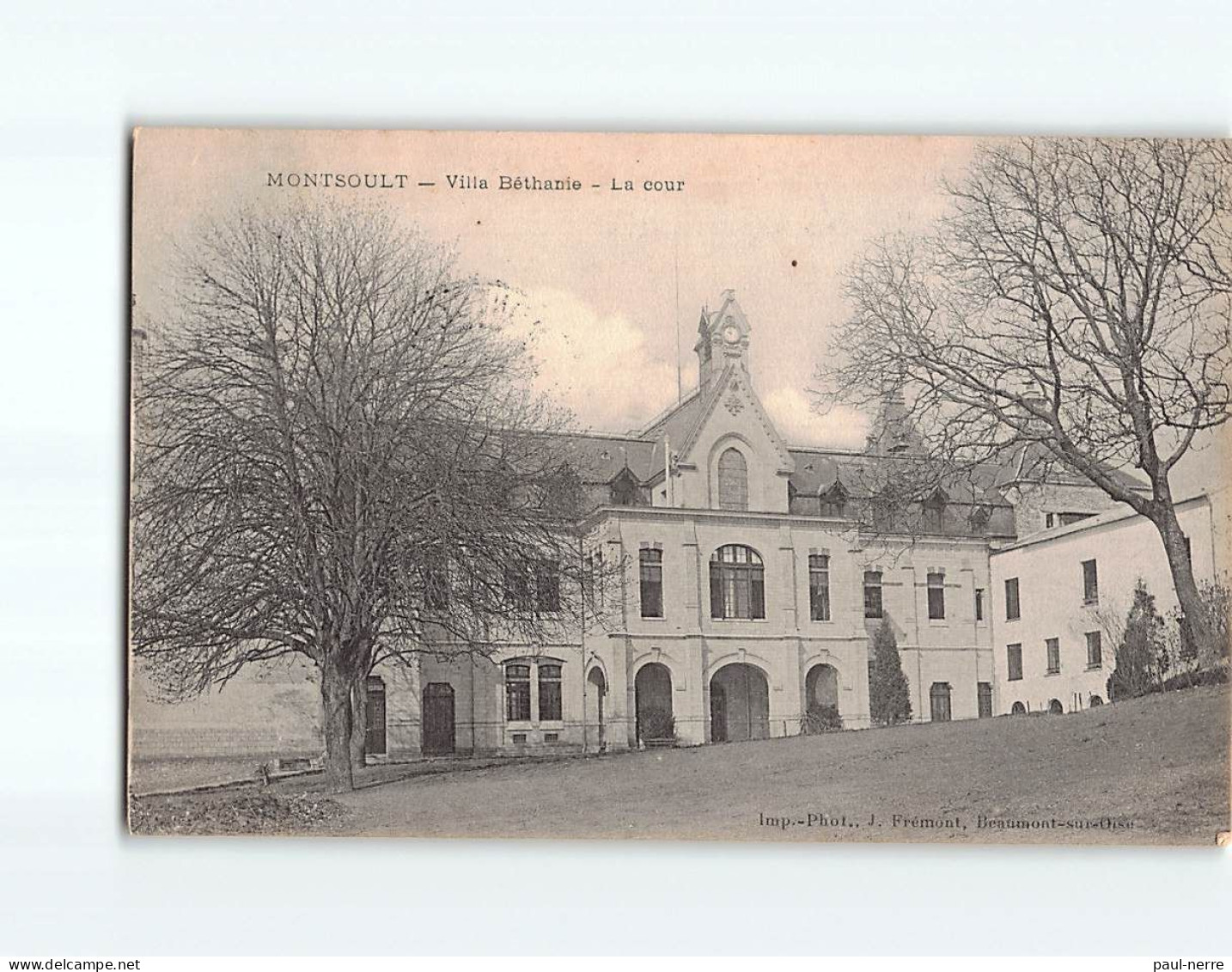 MONTSOULT : Villa Béthanie, La Cour - état - Montsoult
