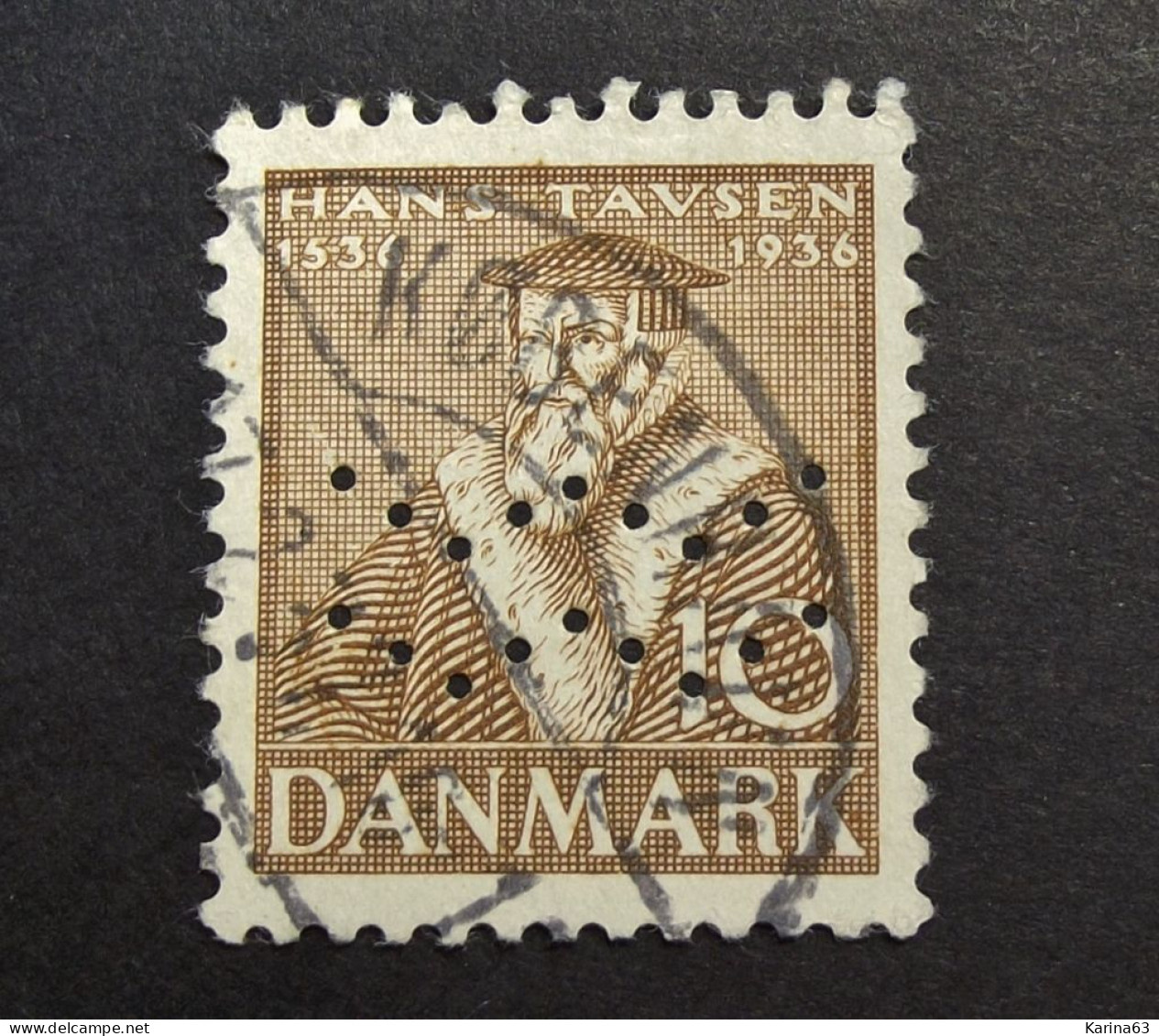 Denmark - Danemark 1936 - ( Hans Tavsen 10c ) Perfin - Lochung - Waves -  Kobenhavns Kommune - Cancelled - Gebruikt