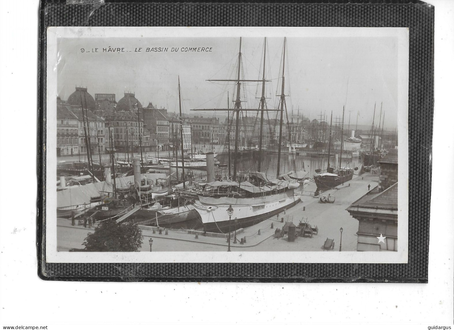 76- LE HAVRE- Une Vue Animée Du " BASSIN Du COMMERCE "  Année 1920 - Harbour